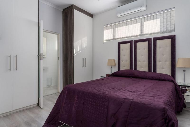 8 Bedroom Property for Sale in Somerset West Western Cape